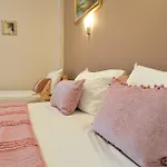 εlvina Aparthotel 3*