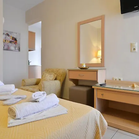Aparthotel εlvina 3*