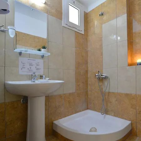 Hotel apartamentowy εlvina Leptokaria